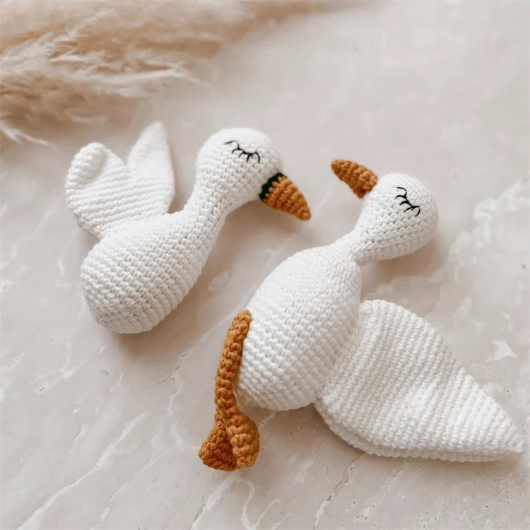 Baby Sleeping Nursery Toy Handmade Crochet Goose Swan Plush Toy Baby Soft Goose Toy Crochet Comforter Animals
