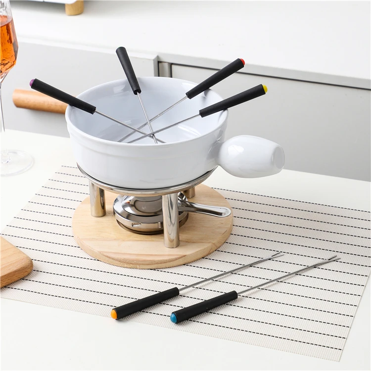 Набор изысканных кухонных принадлежностей для фондю с шоколадным сыром