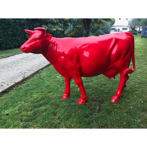 Китайский Фабричный бык испанский боевой корова ферма реквизит в натуральную величину Декор статуя из смолы для продажи