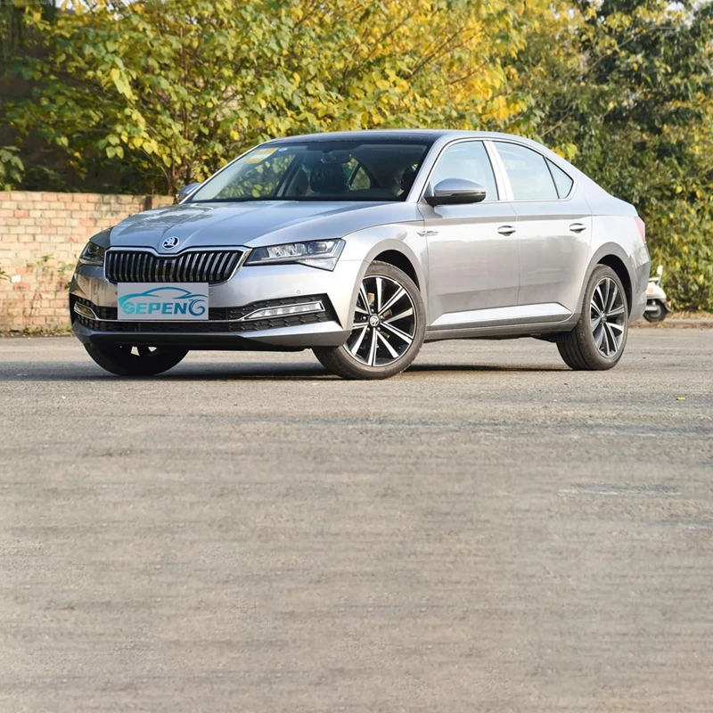 Роскошный Skoda превосходный 1 4 TSI авто новое состояние Высокопроизводительные 17-дюймовые кожаные сиденья из сплава металлическая стойка на крыше R18 отличная цена