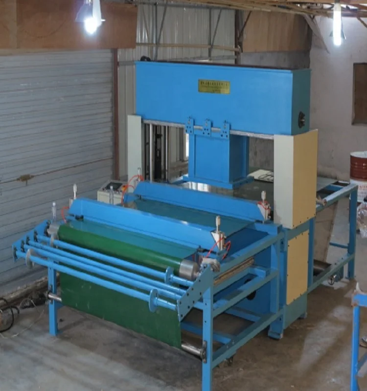 Hydraulic leather belt gantry moving cutting machine