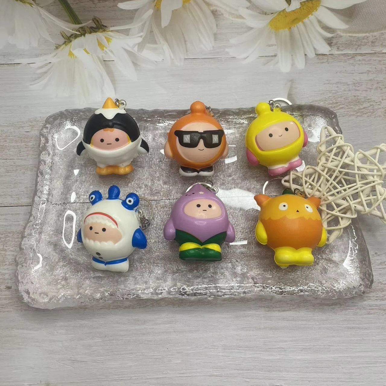Wholesale cute Meta Dream star Kawaii squeeze toy PU Slow rebound keychain penders Fidget ball kids birthday Christmas