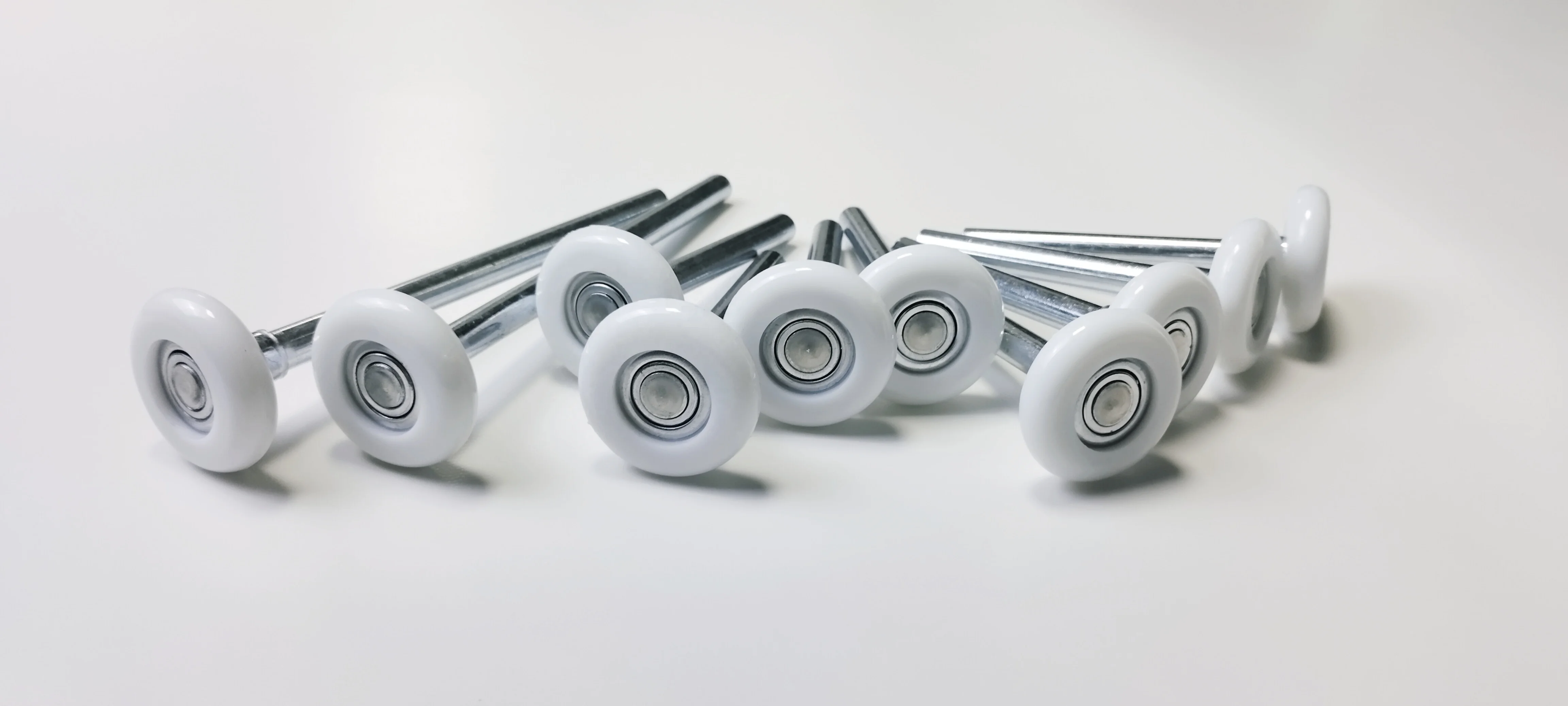 China Wholesale High Quality Garage Door Nylon Roller with Stem and Bearing for Sectional Panel Lift Door
