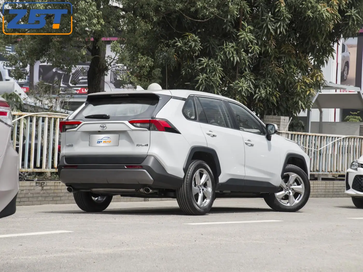 Hot Sales Toyota RAV4 2023 Popular Design Stylish Fueled Car SUV Export Sales Of New Gasoline Car EV Car