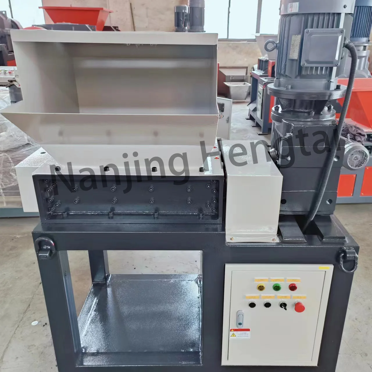 Waste Textile Clothes Shredder Machine/ Scrap Metal Steel Plastic Shredder/ Metal can plastic home waste Shredder For Sale
