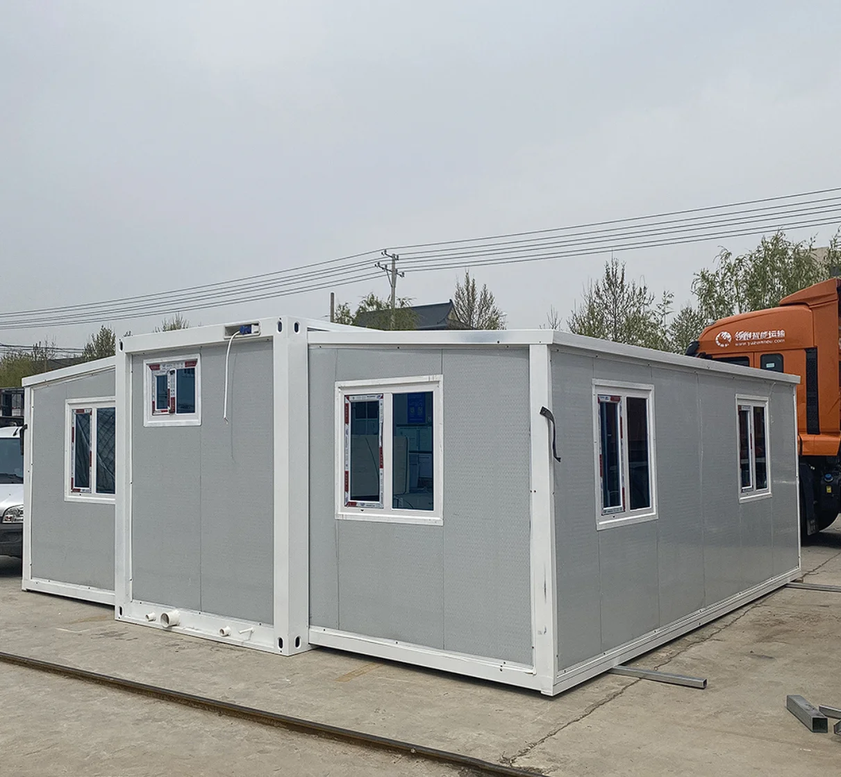 Insulated 20/40 ft Villa Prefabricated Expandable Container House Waterproof Prefab Mobile Home 2 3 Bedroom