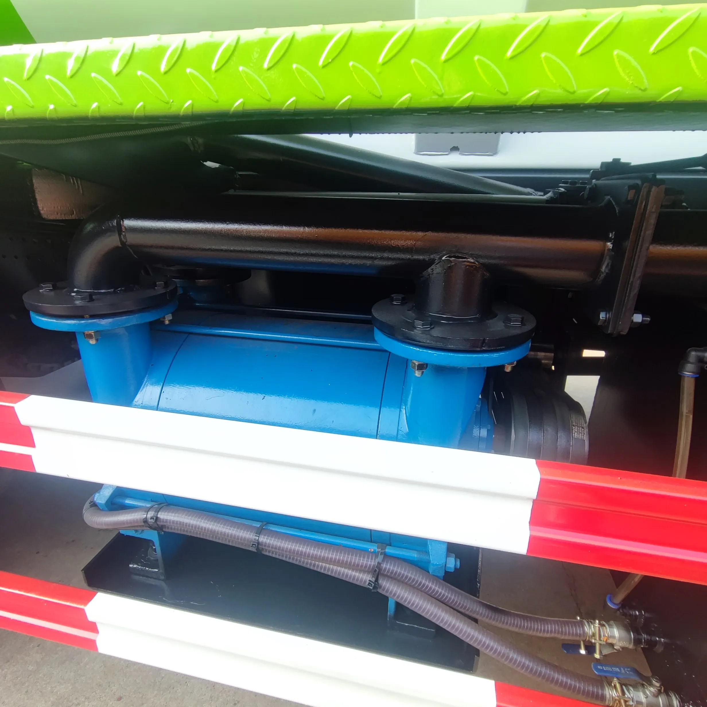 Sinotruk Sewage Suction Truck Cheap 6*4 Wet Vacuum Truck 20 CBM customization Toilet Sucker Truck