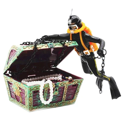 
Aquarium plastic fish tanks decoration Treasure seeking frogman 