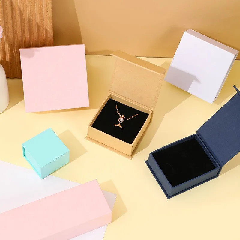 Spot Goods Luxury Small Magnetic Closure Paperboard Ring Necklace Jewelry Magnet Flip Cover Jewelry Box