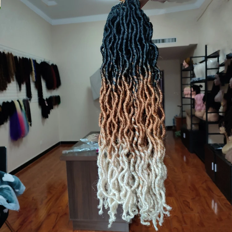 Оптовая продажа, частная торговая марка, 20 дюймов, Омбре, искусственная волна, цыганская богиня, лоскуты, синтетические волосы для женщин оптом