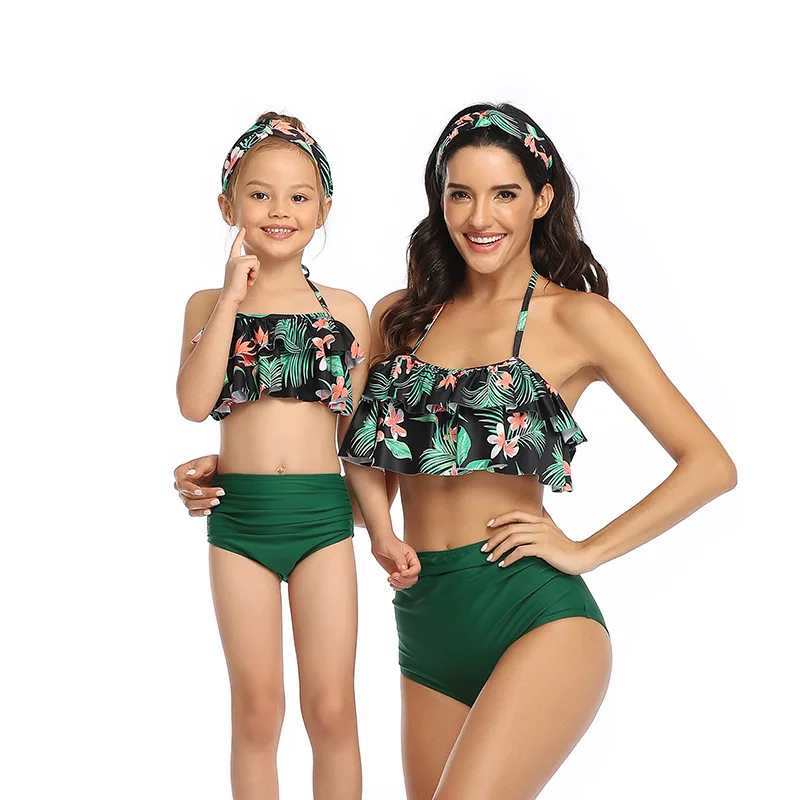 
2021 Mommy and Me Swimsuits Family Matching Swimwear Girls Bathing Suit Two Piece Ruffle Bikini Set 