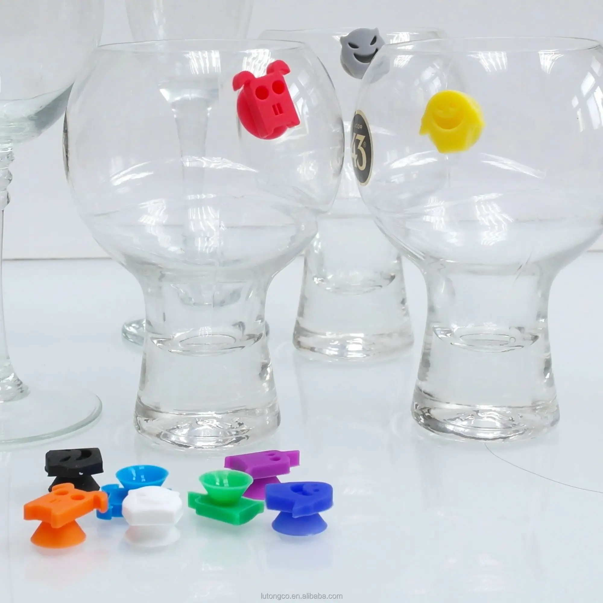 Taiwan Brand Direct Manufacturer Set Of 6 Wine Glass Suction Cup Identifier Charms