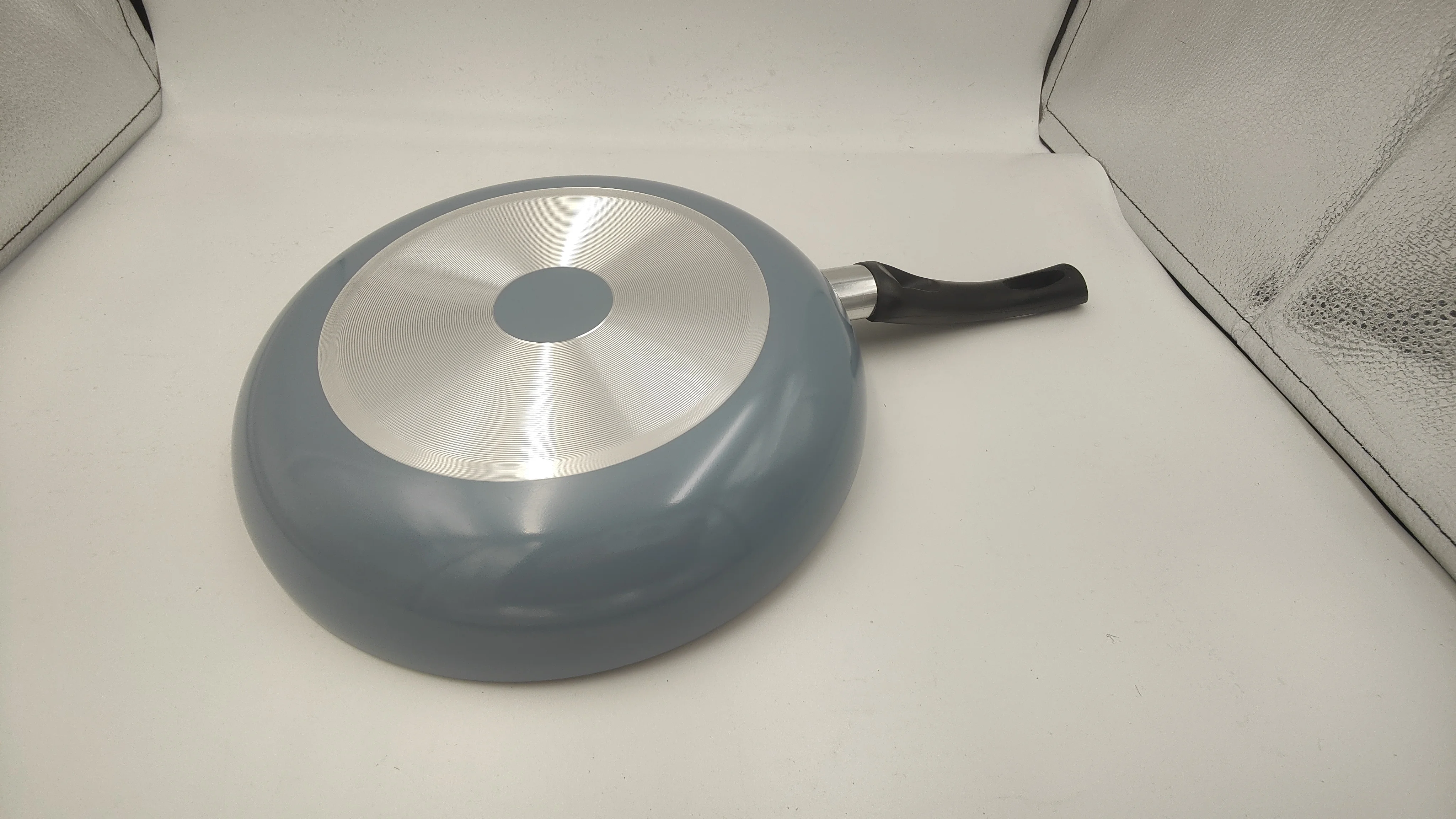 Aluminum non-stick wok pan 30cm