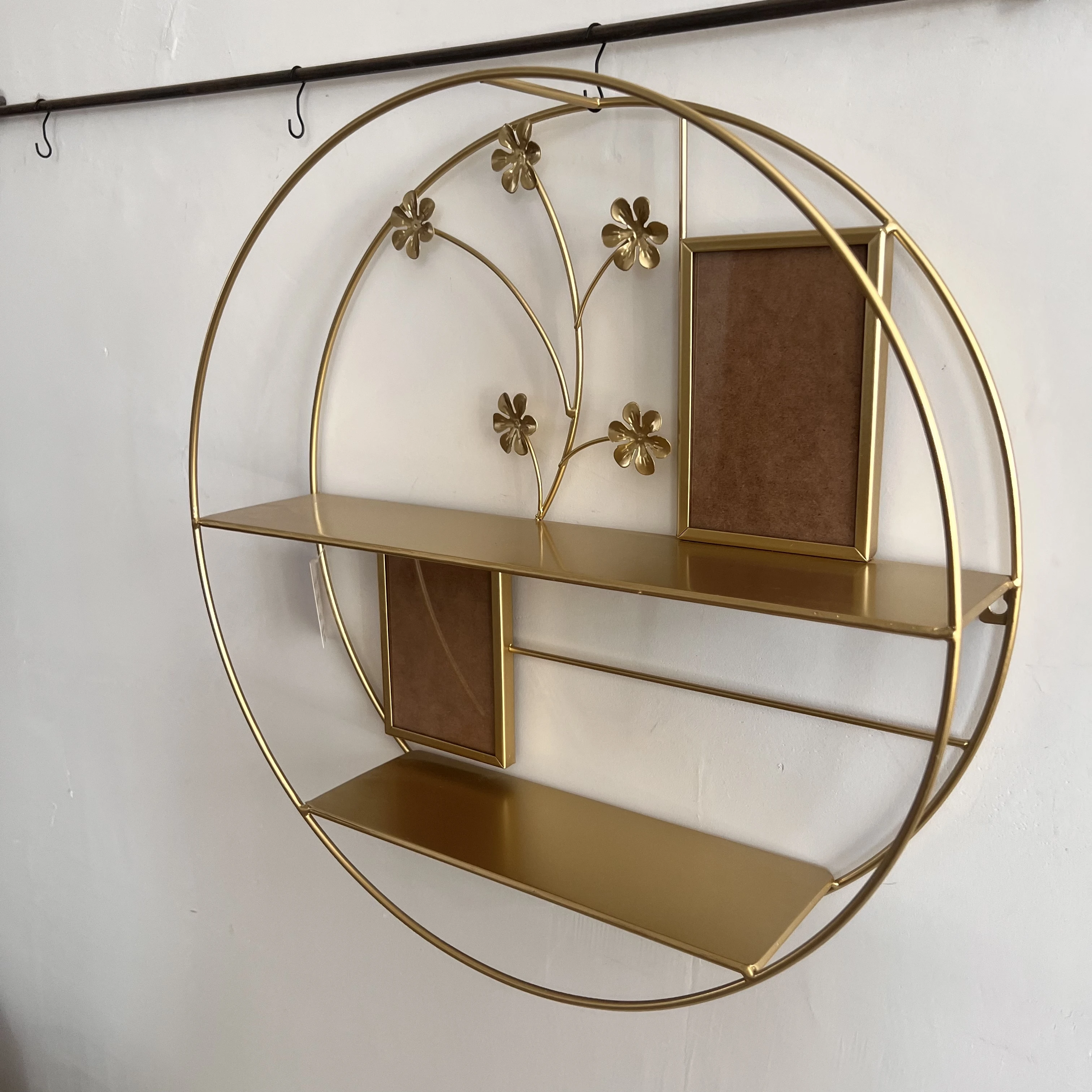 Luxury Gold Metal Home Shelf Custom Size Metal Wire Bracket Wall Mount Shelf for Storage with Photo Frame