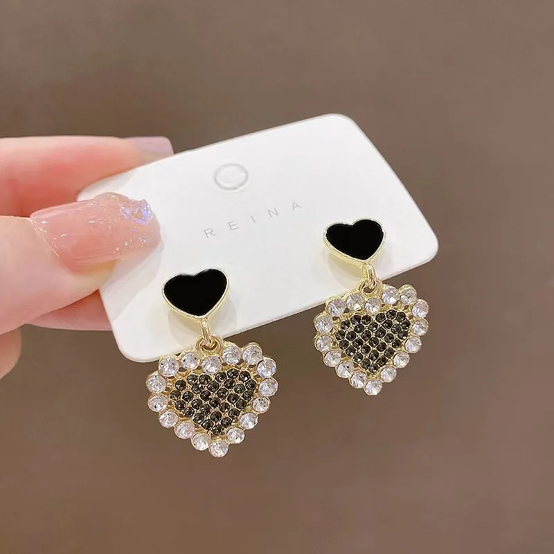 Korean Chic Fashion Crystal Rhinestone Black Heart Shaped Dangle Stud Earrings for Women Girls Jewelry