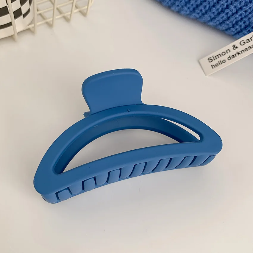 2022 Klein Blue Hair Clip For Women Girls Hair Accessories Korean Wholesale Plastic Hairpin Plastic Klein Blue Hair Claw Clip