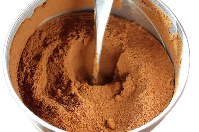 Freeze dried coconut milk concentrate from dried coconut