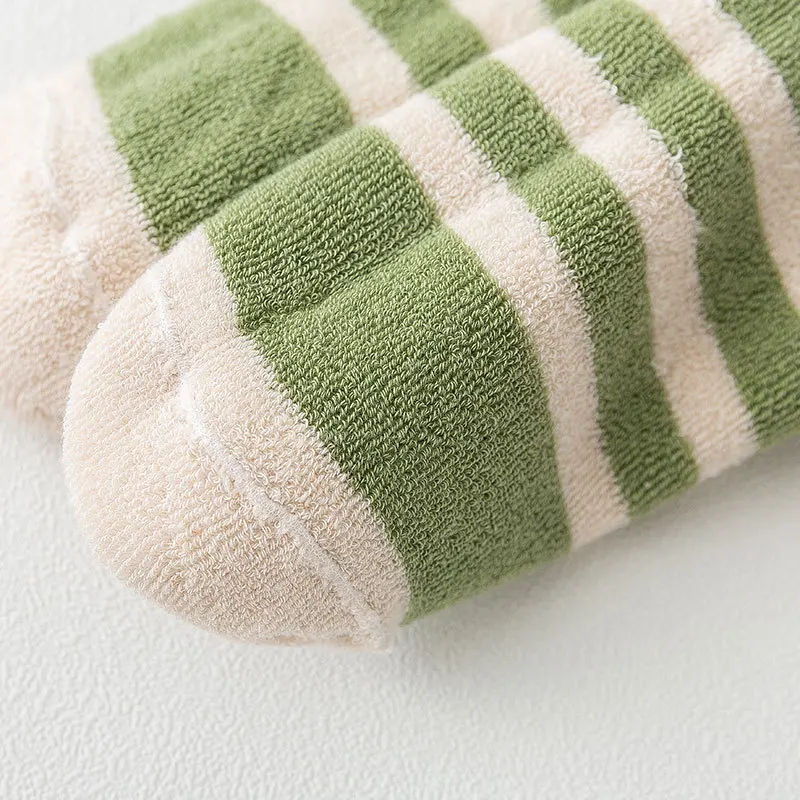 Socks wholesale running towel socks autumn and winter women explosive fashion socks