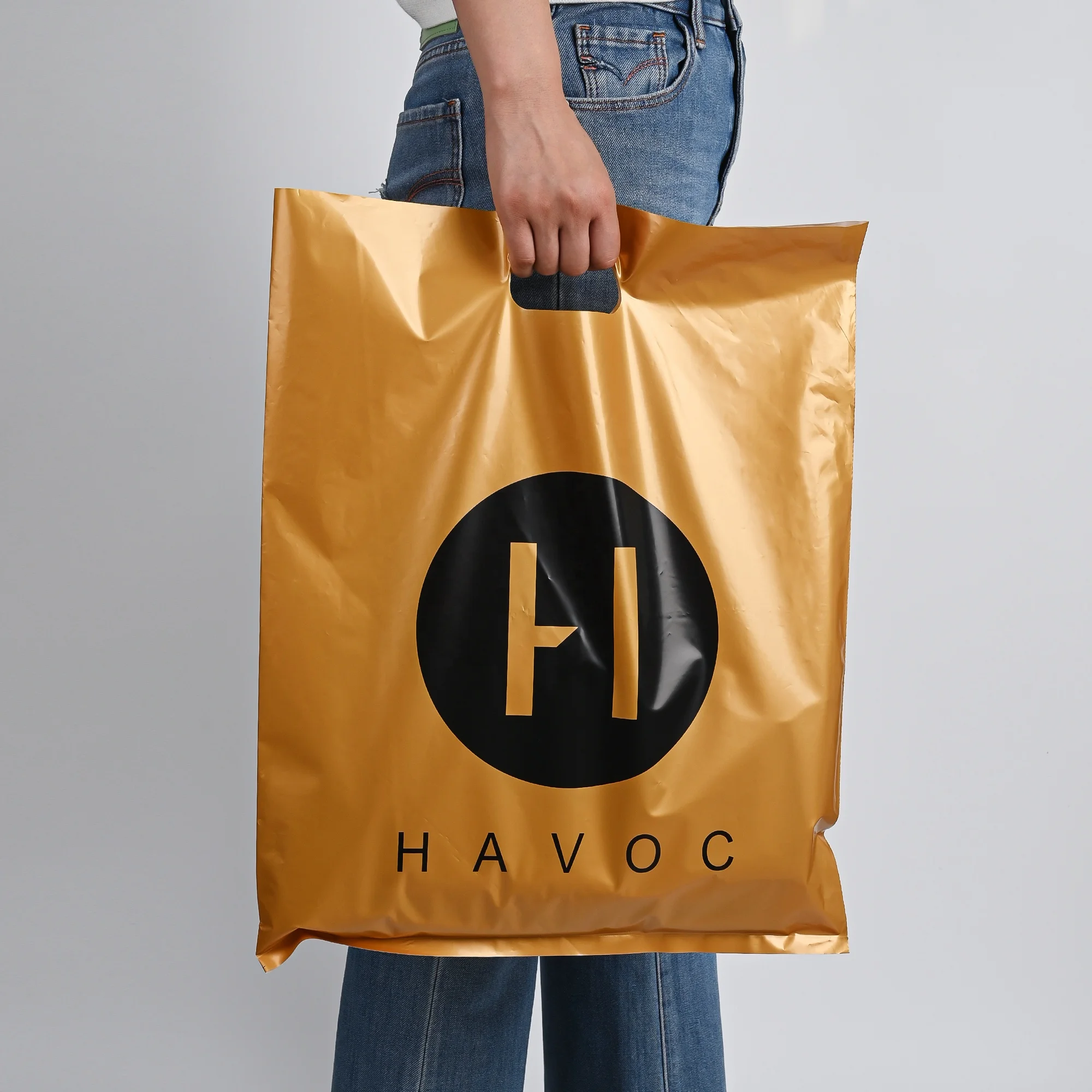 print die cut 30cm x 40cm plastic shopping bags with handle pe gift bag plastic retail branded plastic carrier bags with logos