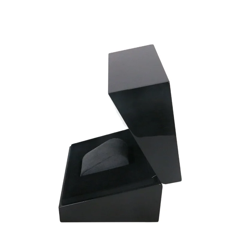 Черные пластиковые коробки под заказ для упаковки