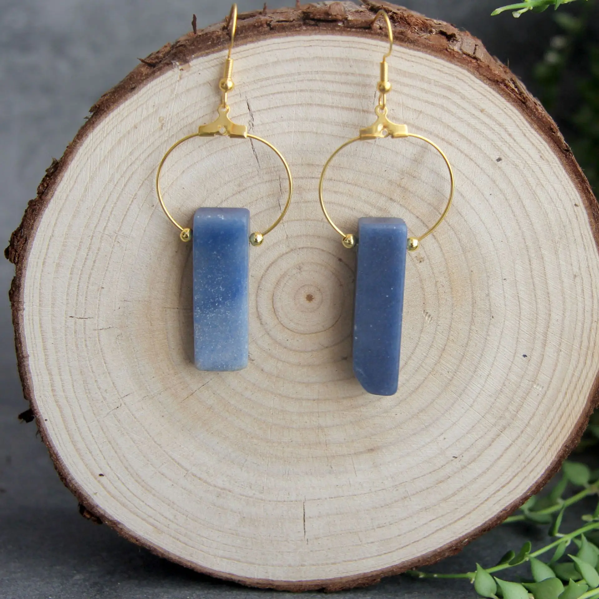 YICAI Boho Gemstone Crystal Pendant Hoop Earrings Amethyst Clear Crystal Quartz Rectangular Stone Hook Earring Raw Crystal