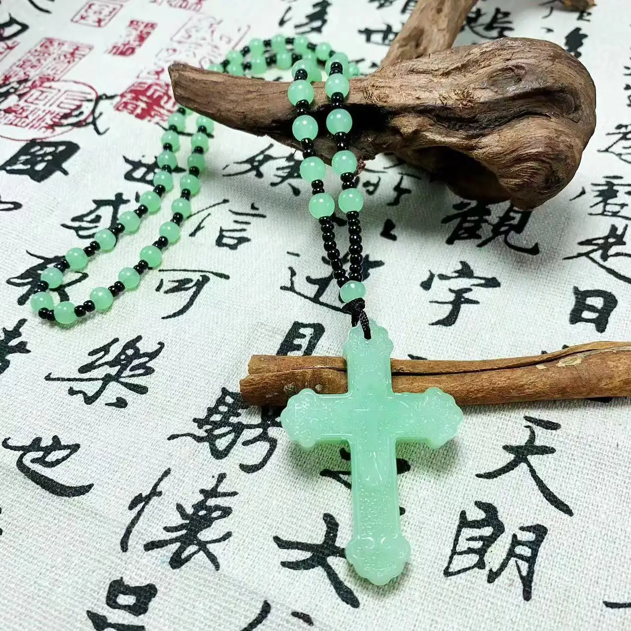 pendant for men and women pendant Jesus cross Christian Jesus necklace  wholesale inlay for weddings gifts and good luck