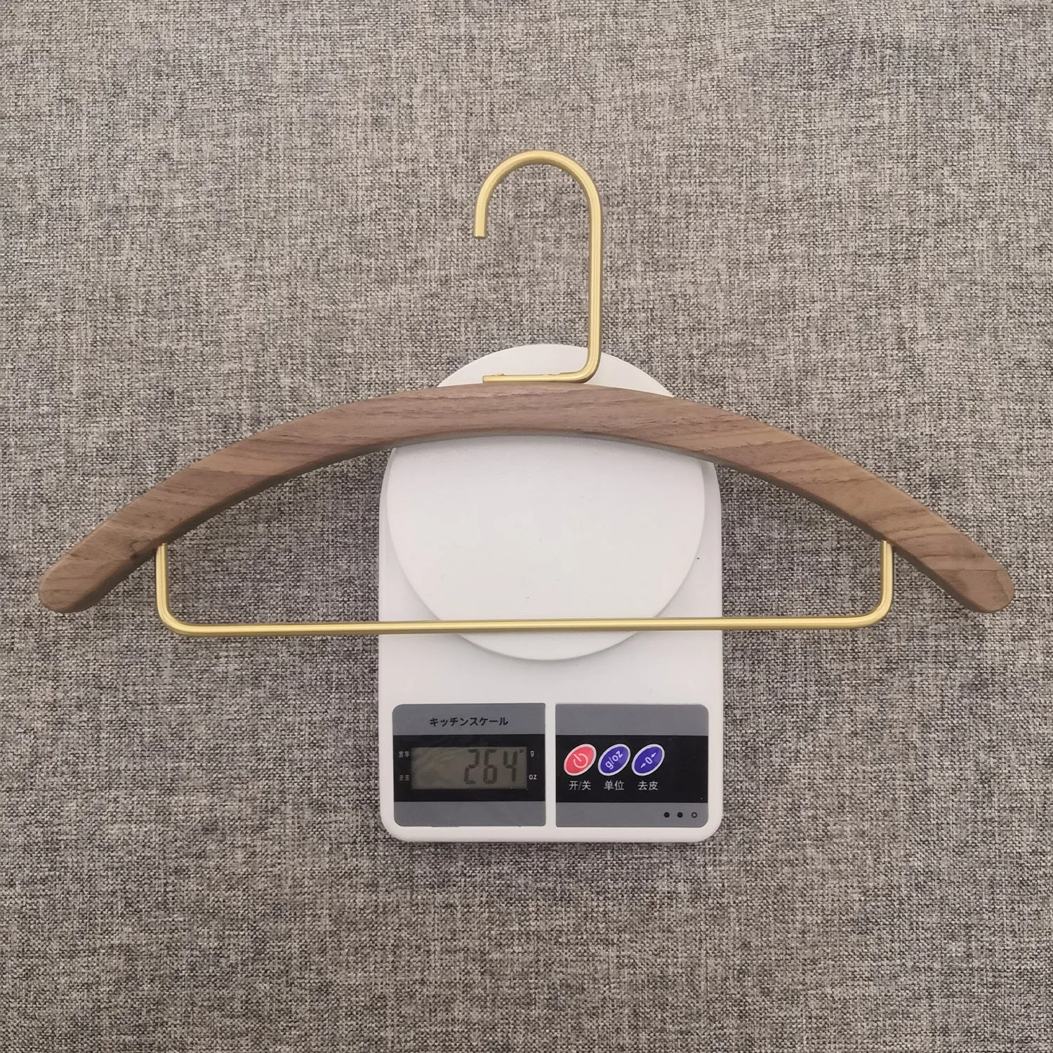 Boutique hanger wooden clothes hanger for woman