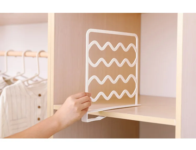 Wholesale Easy Home Wardrobe Divider Multifunction Estante Repisas Clothes Storage Shelf Dividers