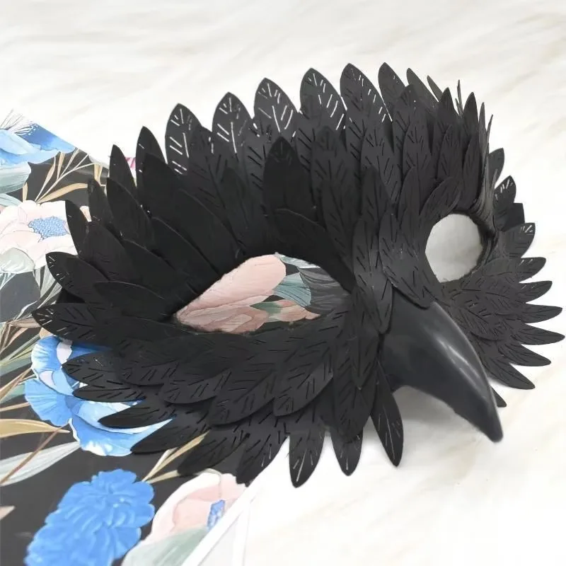 Black Bird Beak Masquerade Masks Carnival Half Face Owl Raven Feather Mask for Halloween Cosplay Props Supplies Party