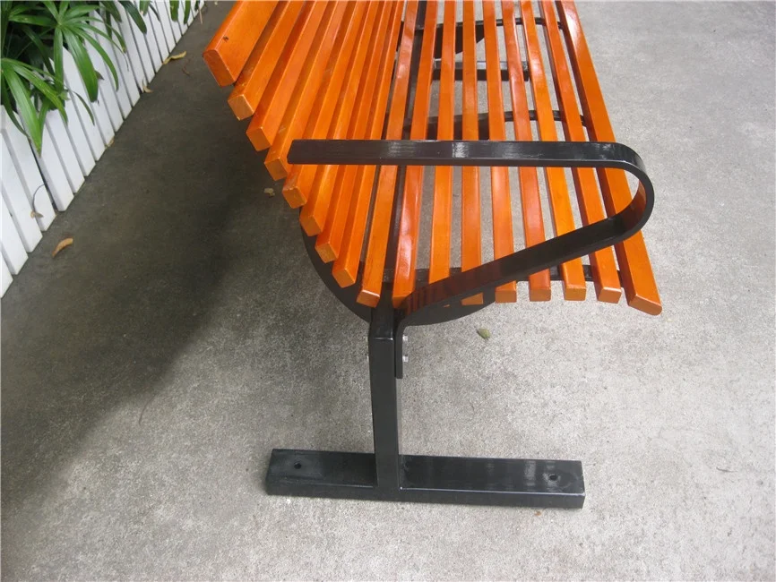 Длинное дерево и металл скамейка стул со спинкой