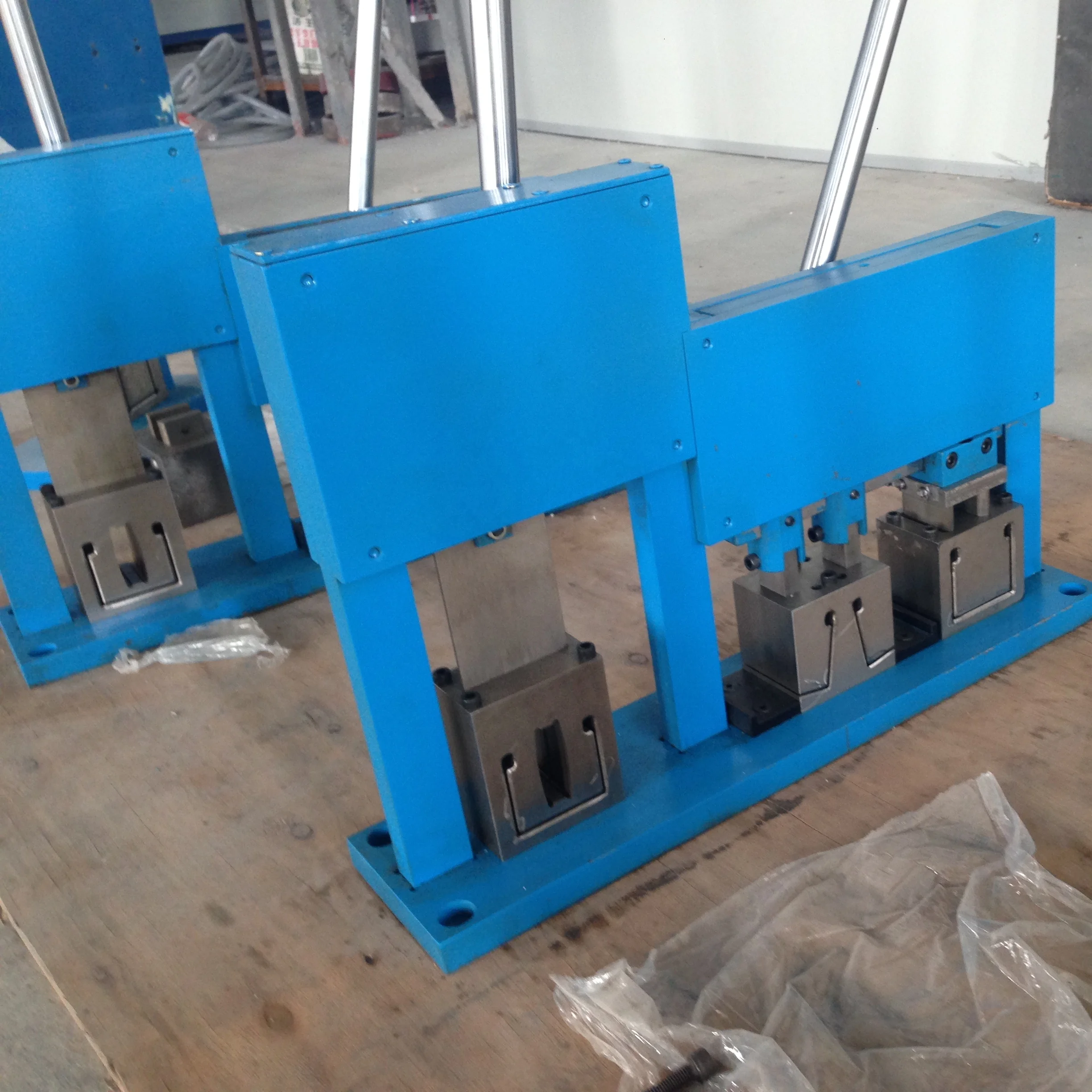 
25mm 50mm Manual Punching machine for wooden blinds headrail 