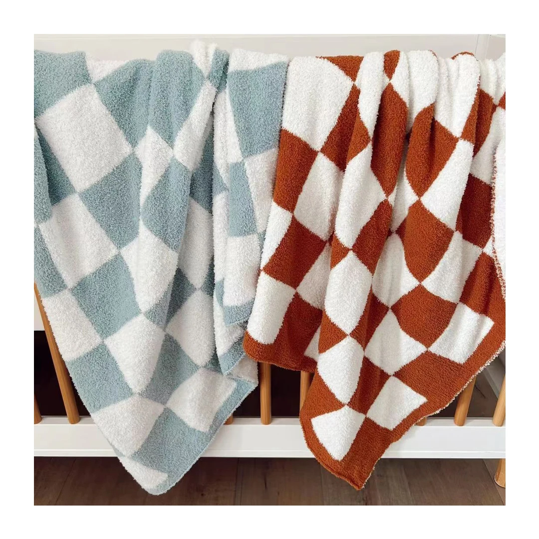 Wholesale Super Soft High Quality Checkered Pattern Knitted Throw Blanket Plush Checkerboard Blankets for Home