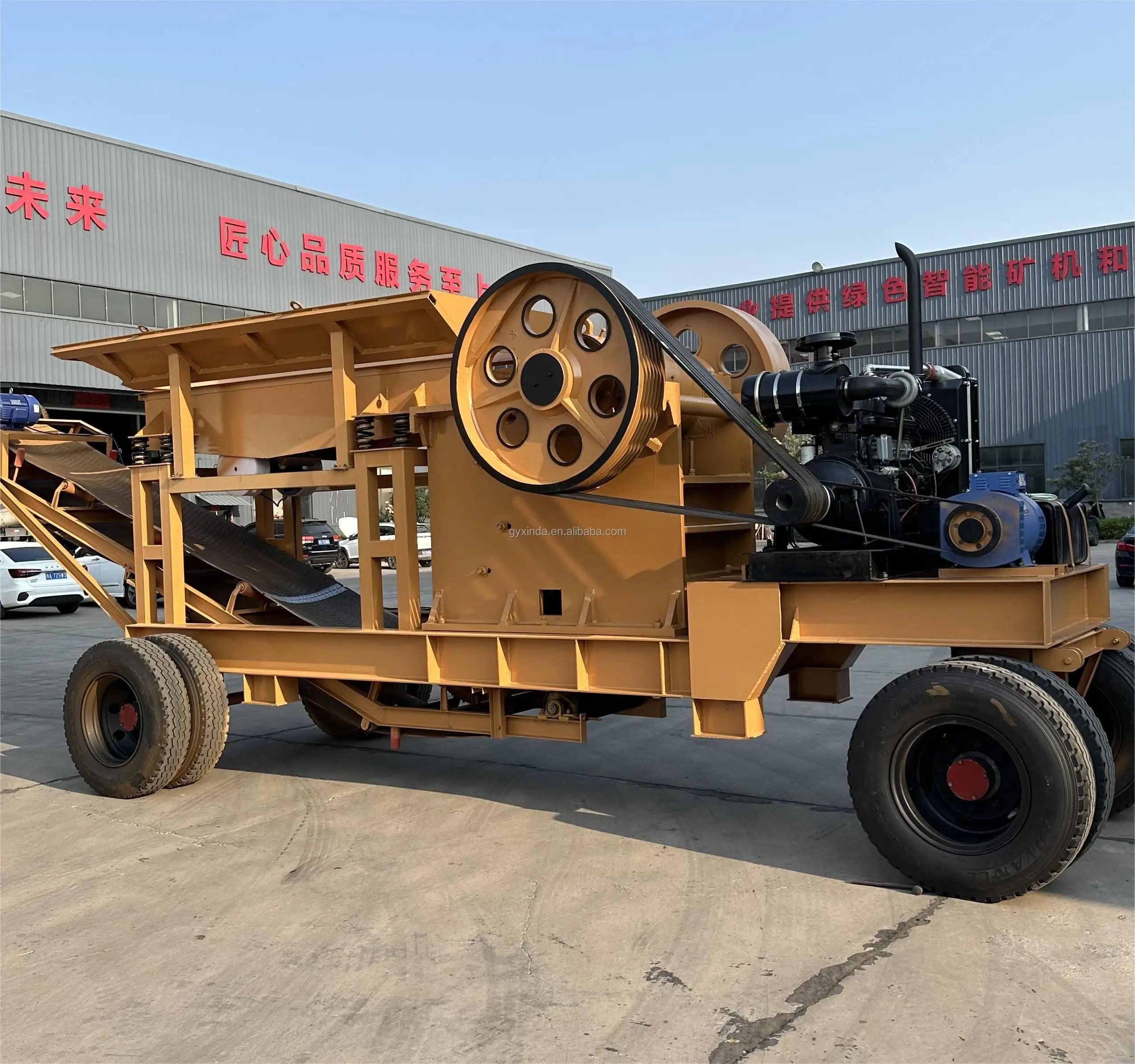 Mobile crushing station Mobile performance strong jaw crusher