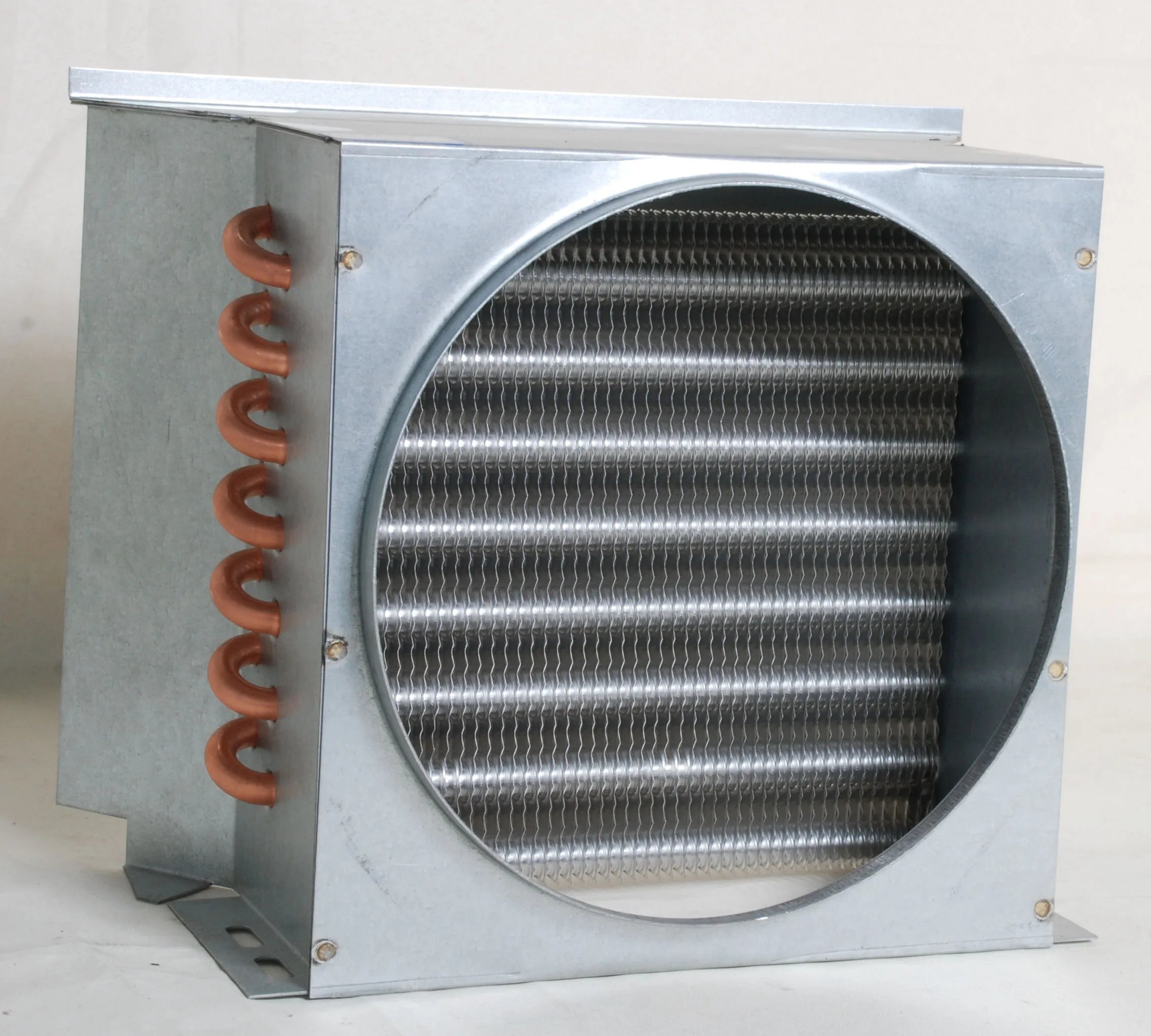 Toeflex evaporator for cold room