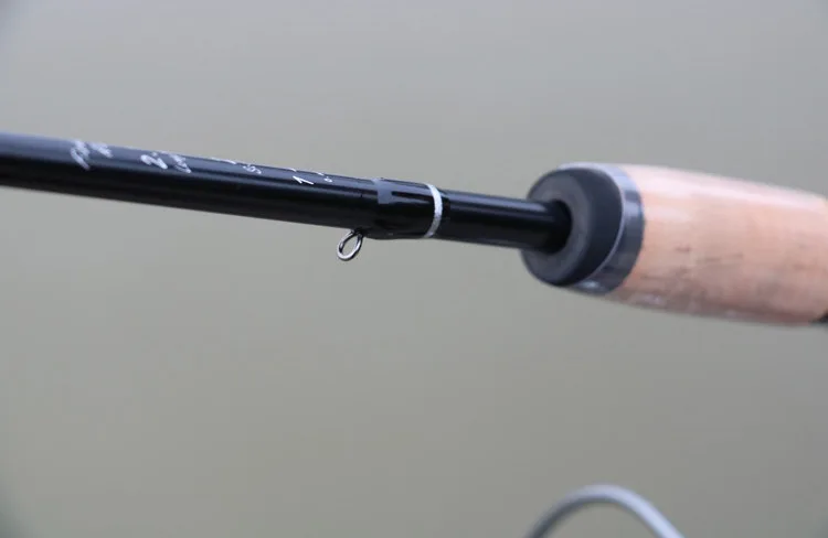 1.82M 2.1M Spinning Rods Surf Casting Fishing Rod carbon fiber with Cork Handle Ultralight 2 Pieces carbon Casting Fishing Rods