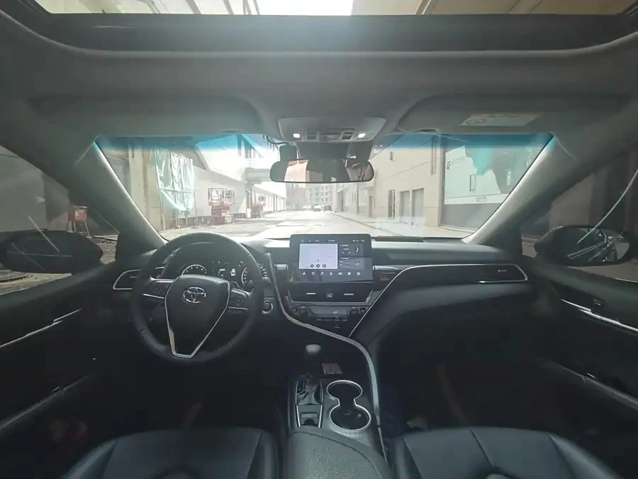 Б/у Toyota Camry 2 0 г роскошная версия