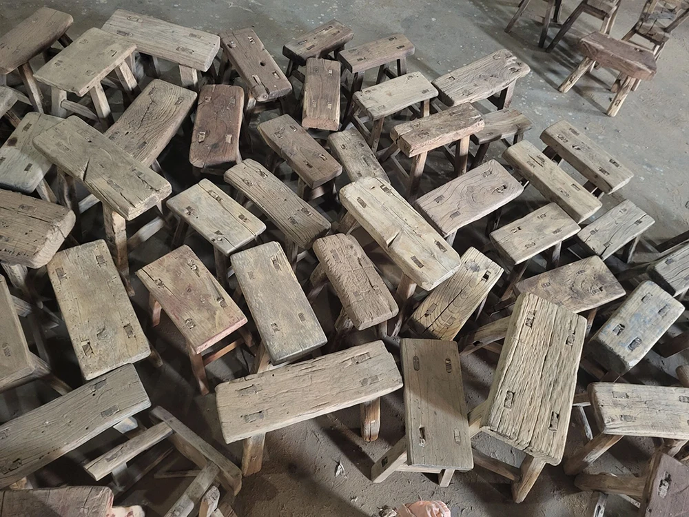 Small Antique Vintage Chinese Furniture Rustic Recycled Wood Baby Stool for Children and kids Home Furnishing