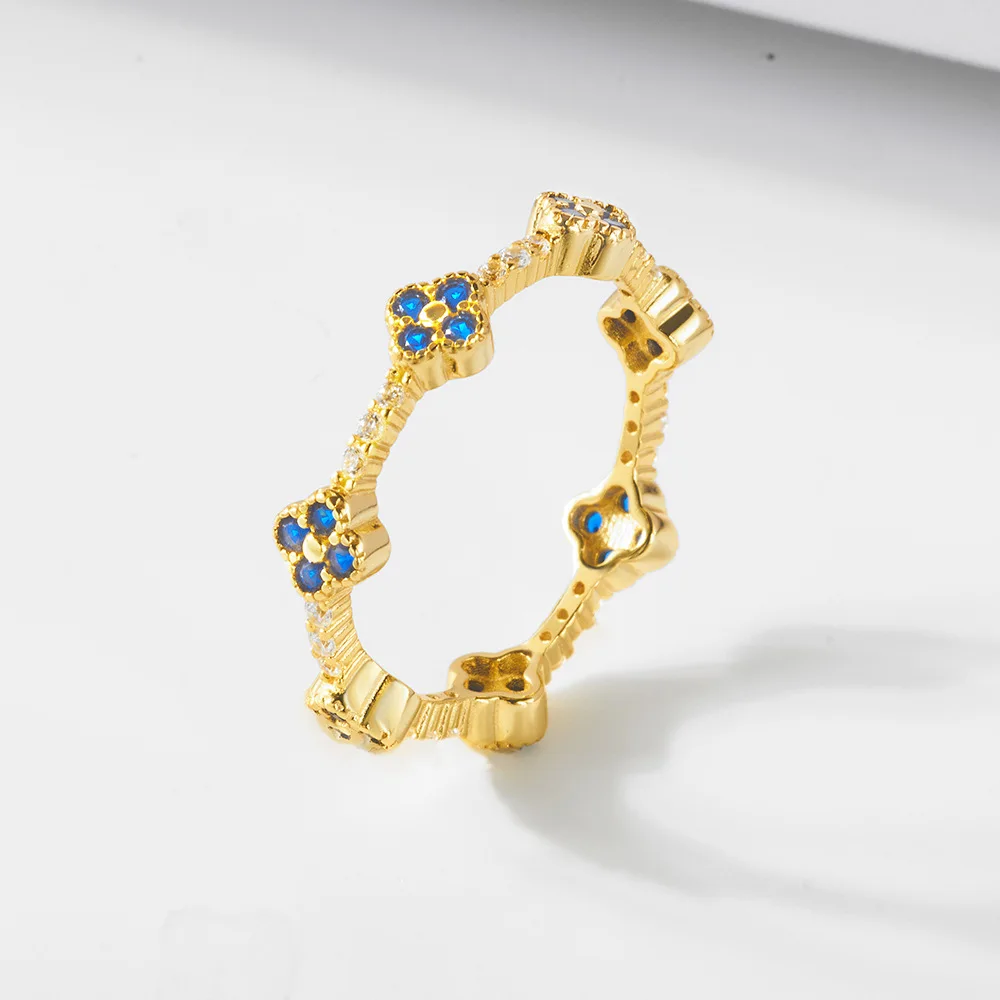 Светло-роскошное 925 стерлингового серебра 18k Циркон вечный сапфир Штабелируемый Клевер Ювелирное кольцо для женщин