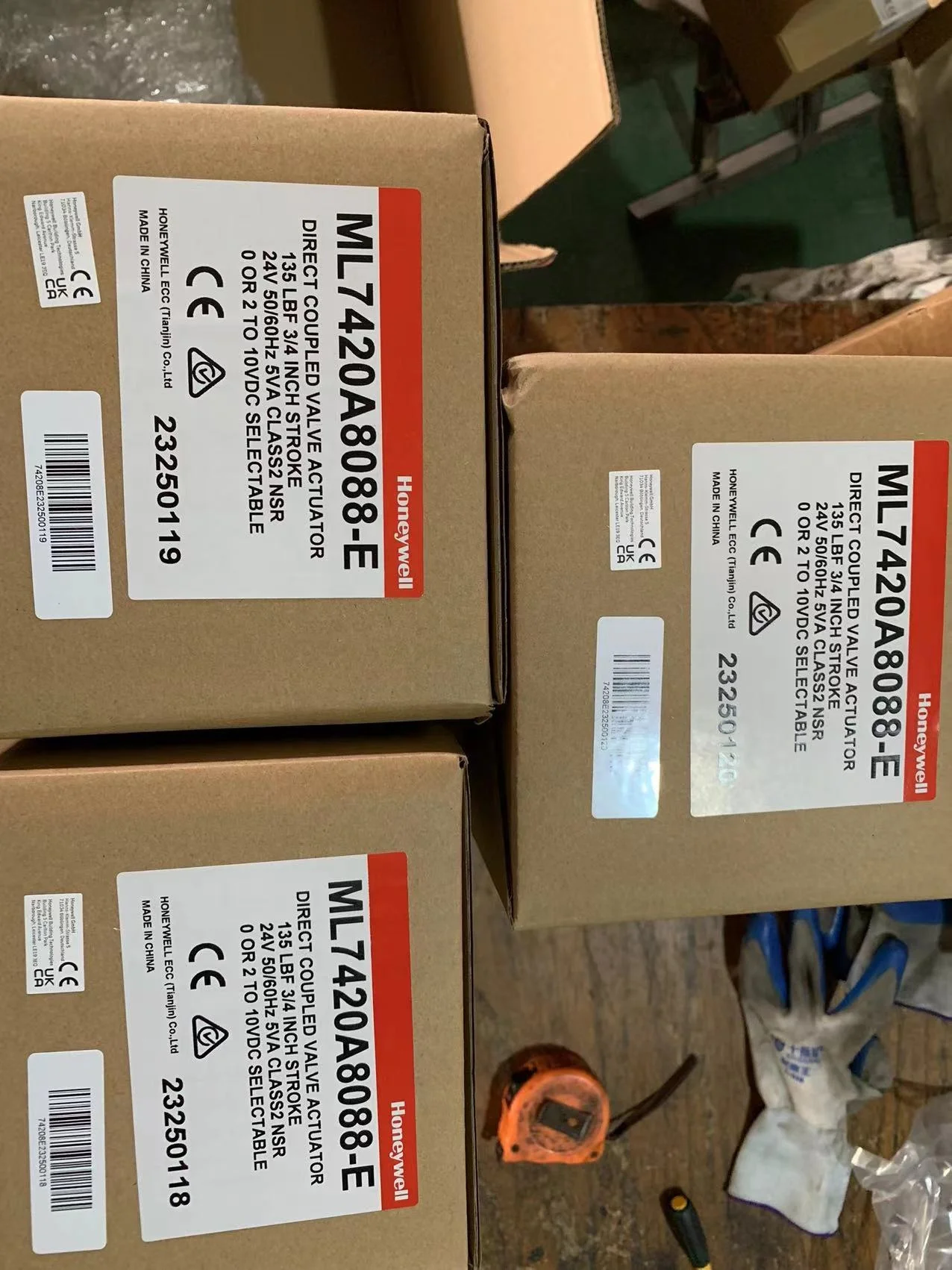 Honeywell ML7421B8012-E модулирование линейного управления приводом прямого сцепленного клапана привод 135 LBF 3/4 дюймов ход 24V 1800N