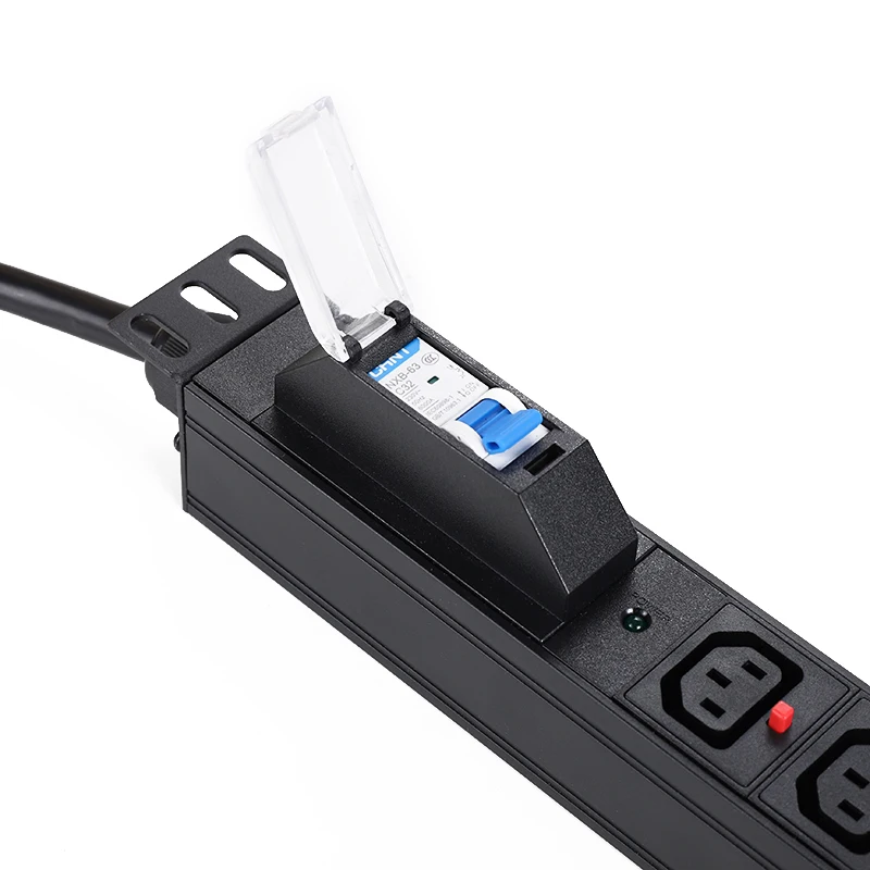  Базовый IEC 1U Универсальный PDU 6 Way с автоматическим выключателем