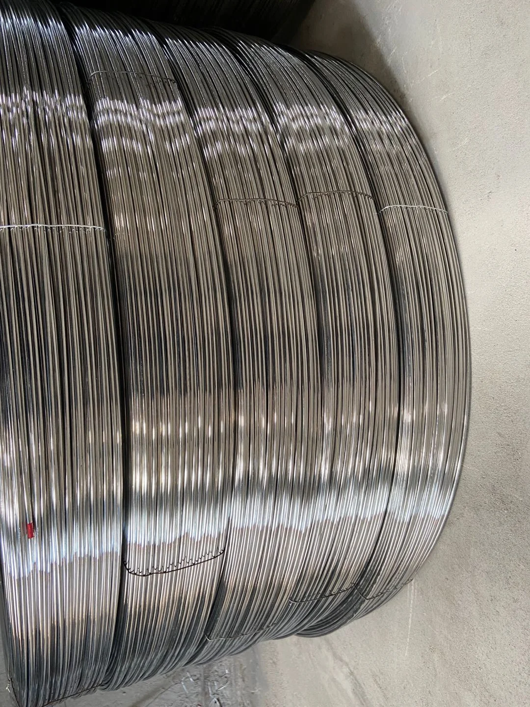 Spot Electroplating Process Galvanized Steel Wire 1.8mm 2.0mm Agricultural Steel Wire Hot-dip Galvanized Low Carbon Steel