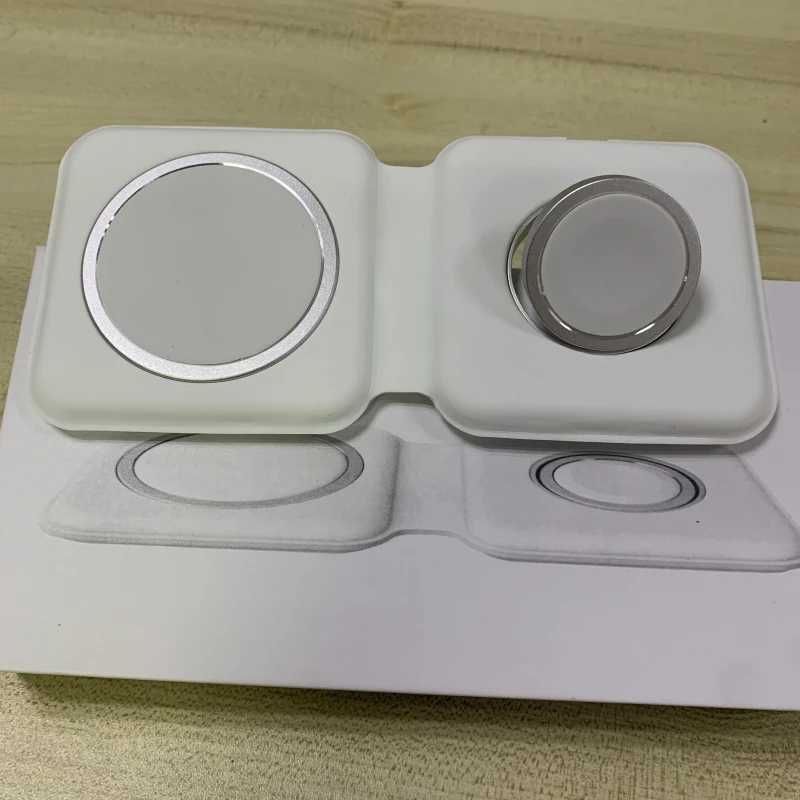 Multifunction Magsafing Wireless Charger Duo Magnetic 2 in 1 Charging Station 15W Mag Safe Pad Foldable Charger For iphone12 11
