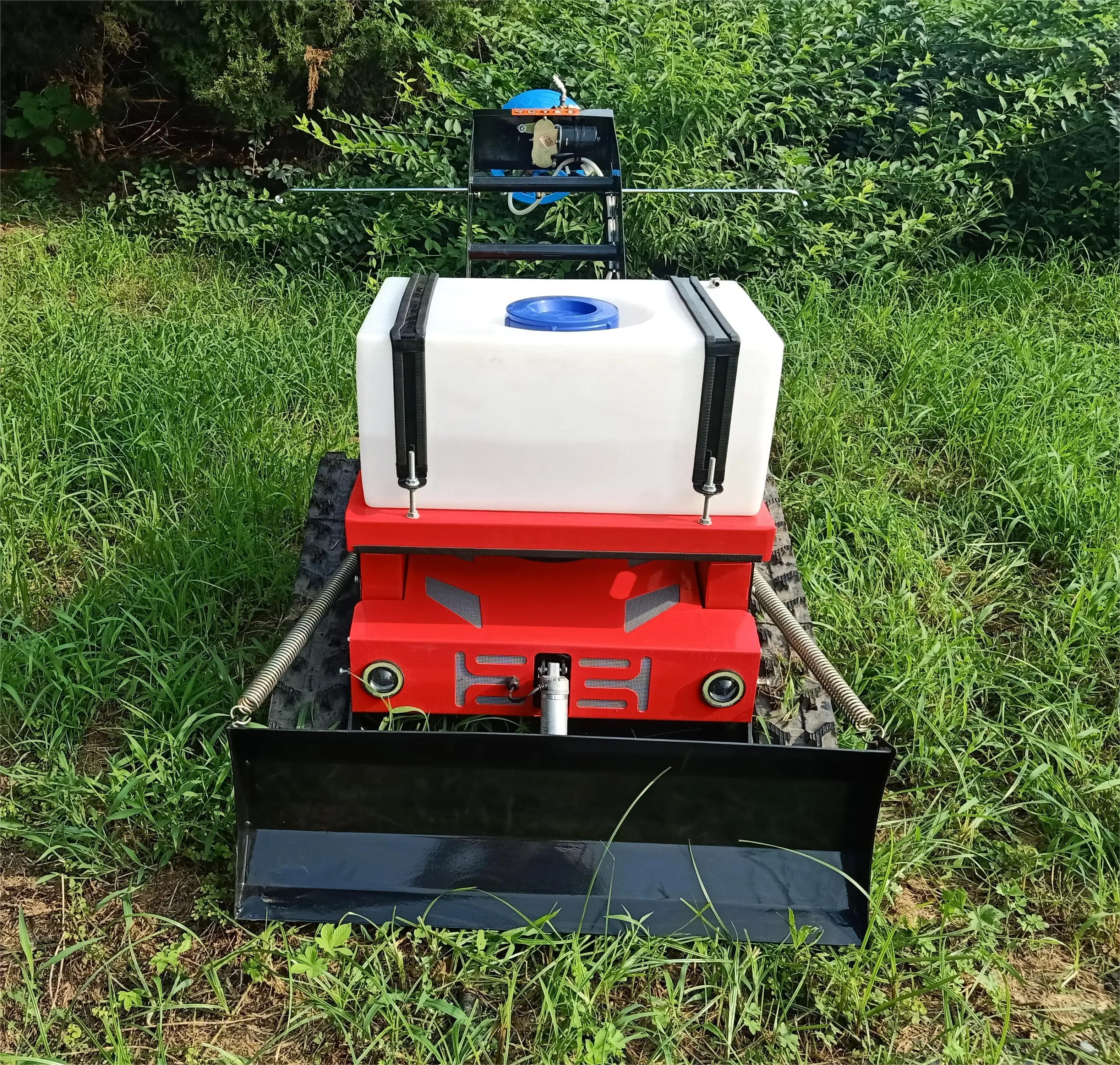 High Quality Electric Start 7.5 HP Cutting Machine Riding Zero Turn Wheel Lawn Mower