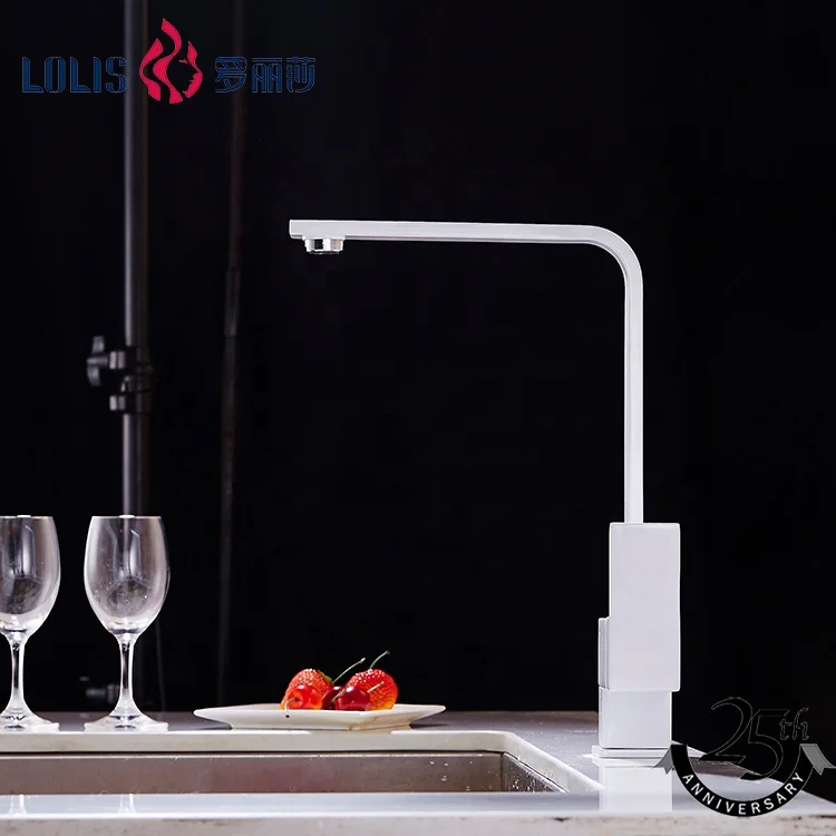 B0002-C-C Business fashion design single lever water long spout water sink modern brass taps faucet for kitchen sink
