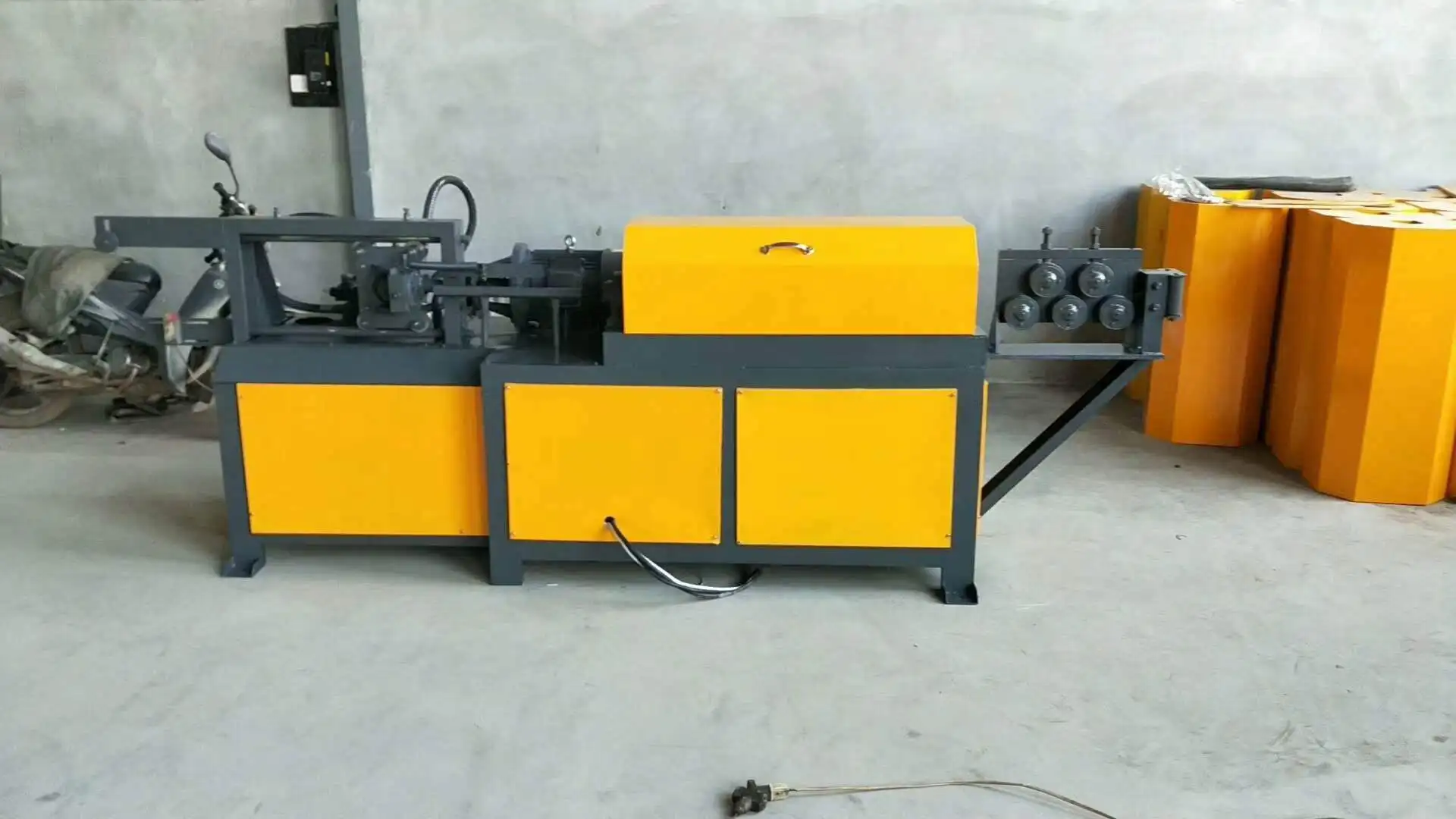 Coiling Rebar Straightening and Cutting Machine, Rebar Straightener and Cutter Wire Machinery Repair Shops Spare Parts Provided