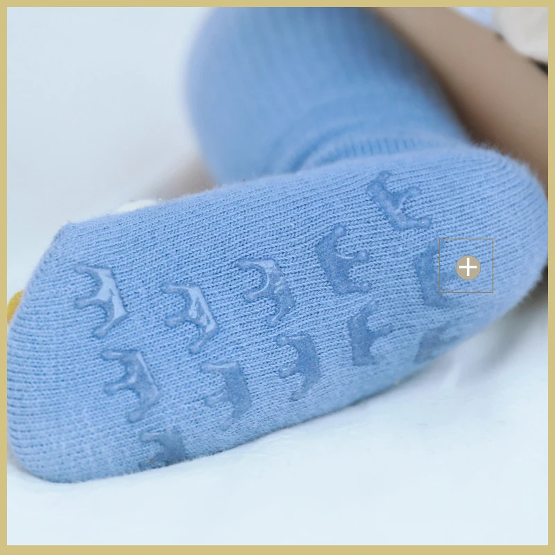 XZ/новые носки для малышей с героями мультфильмов милые мягкие Нескользящие теплые носки-тапочки клеем дешевые оптовые продажи