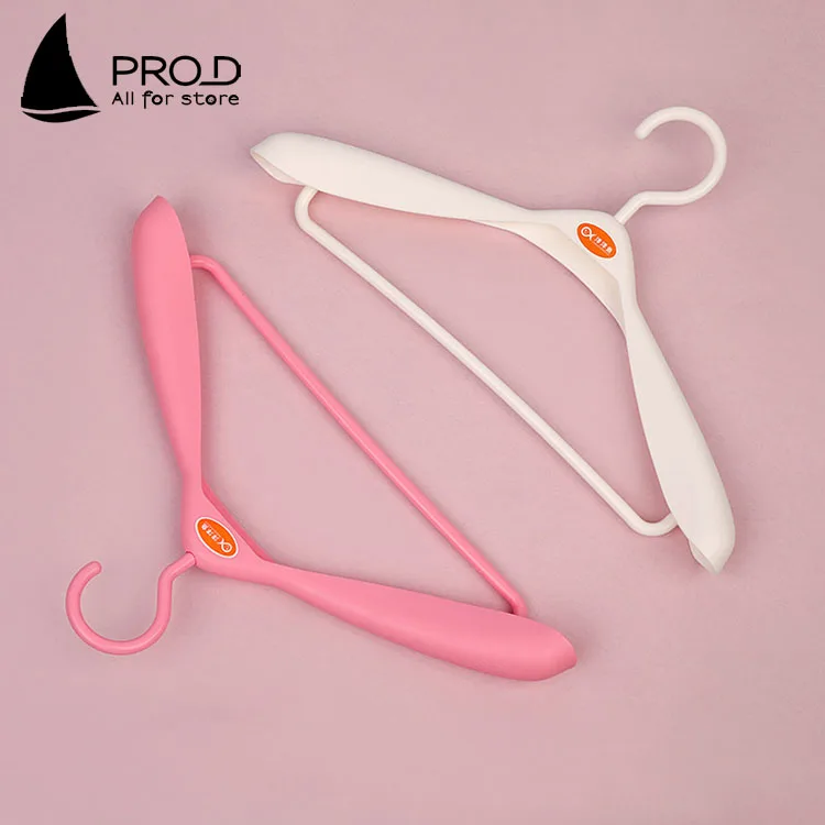 Thickened plastic wet and dry dual-use rotary coat hanger wholesale