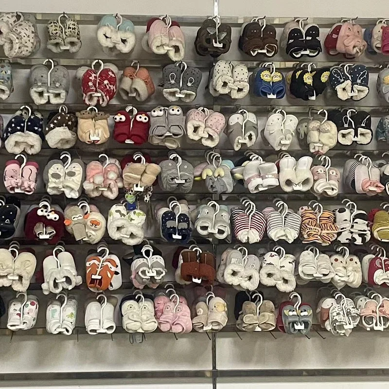 Baby shoes factory stock spot shoes newborn soft soles spring, summer, autumn and winter shoes styles are random.S-M-L