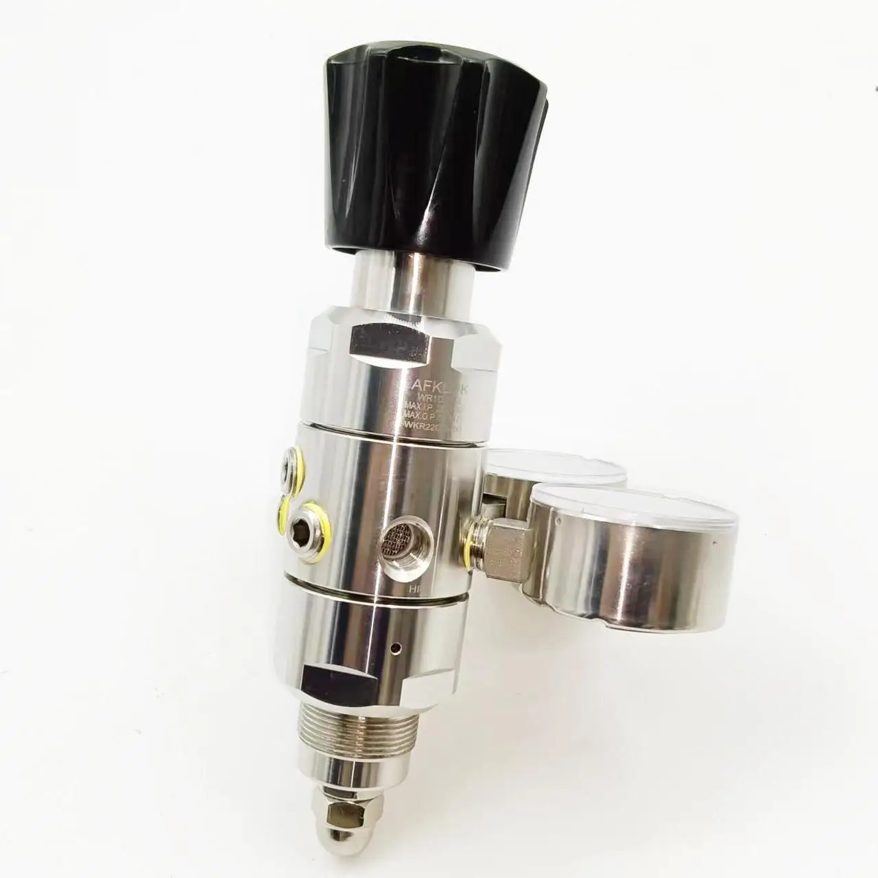 AFKLOK Manual Two-Stage Pressure Regulator High Pressure High Temperature Reducer Diaphragm Design for General O2 Application