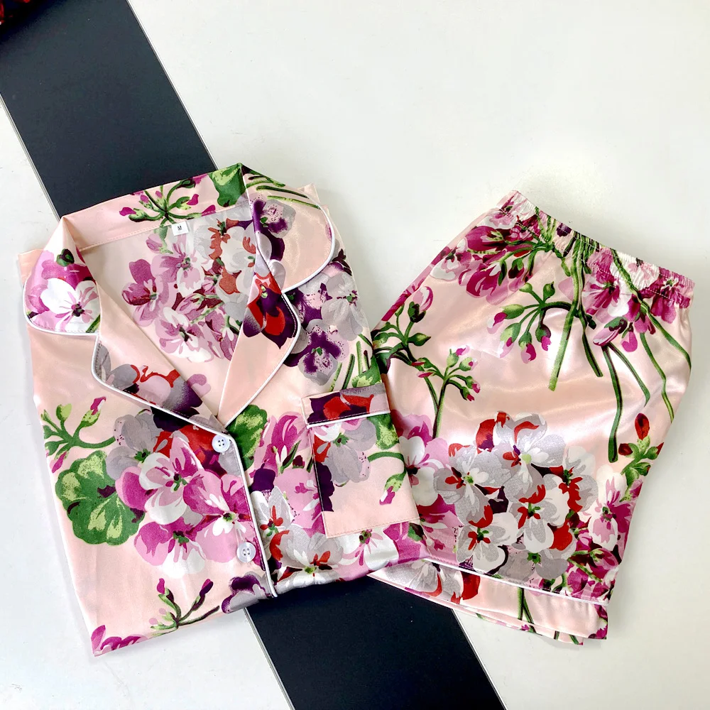 Custom Digital Printed Woman Pyjamas Suit Long Sleeve and Pants Floral Pijamas Silk Satin Women Pajamas Set